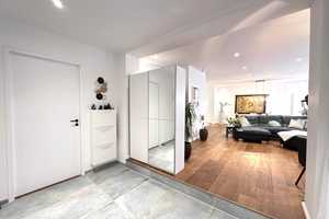 Möblierte Wohnung mit 2 Bädern & flexiblem Zugang in Augsburg! TG-Stellplätze optional! – Augsburg – Vorschaubild 2