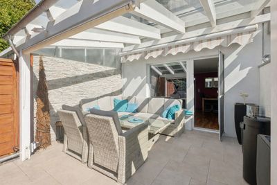 Hochwertig modernisiertes Reihenhaus in ruhiger Lage mit Traumterrasse in Hamburg-Jenfeld