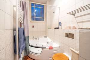 Property thumbnail 9