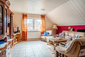 Geräumiges Einfamilienhaus mit PV-Anlage, Wärmepumpe und ebenerdiger Einliegerwohnung – Wittmund (Kreis) – Vorschaubild 18