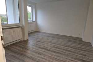 Renovierte & moderne 1-Zimmer-Wohnung mit Balkon - zentral in Geestemünde! – Bülkenstraße 7, 27570 Bremerhaven – Vorschaubild 2
