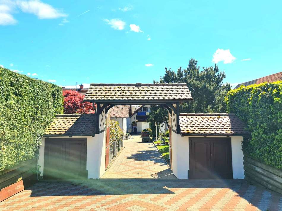 Zufahrt Raiffeisenstraße