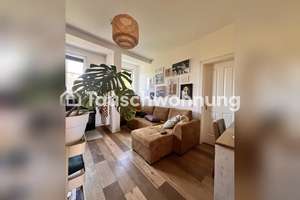 Tauschwohnung: Sanierter 2-Zimmer-Altbau mit Balkon und Echtholzdielen