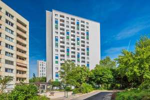 3 Zimmer Wohnung mit schöner Aussicht! – Jacob-Winter-Platz 1, 1239 Prohlis-Süd, Dresden – Vorschaubild 1