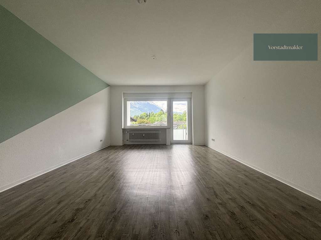Wohnen an der malerischen Loisach -  4,5-Zimmerwohnung am Ortsrand mit Bergblick