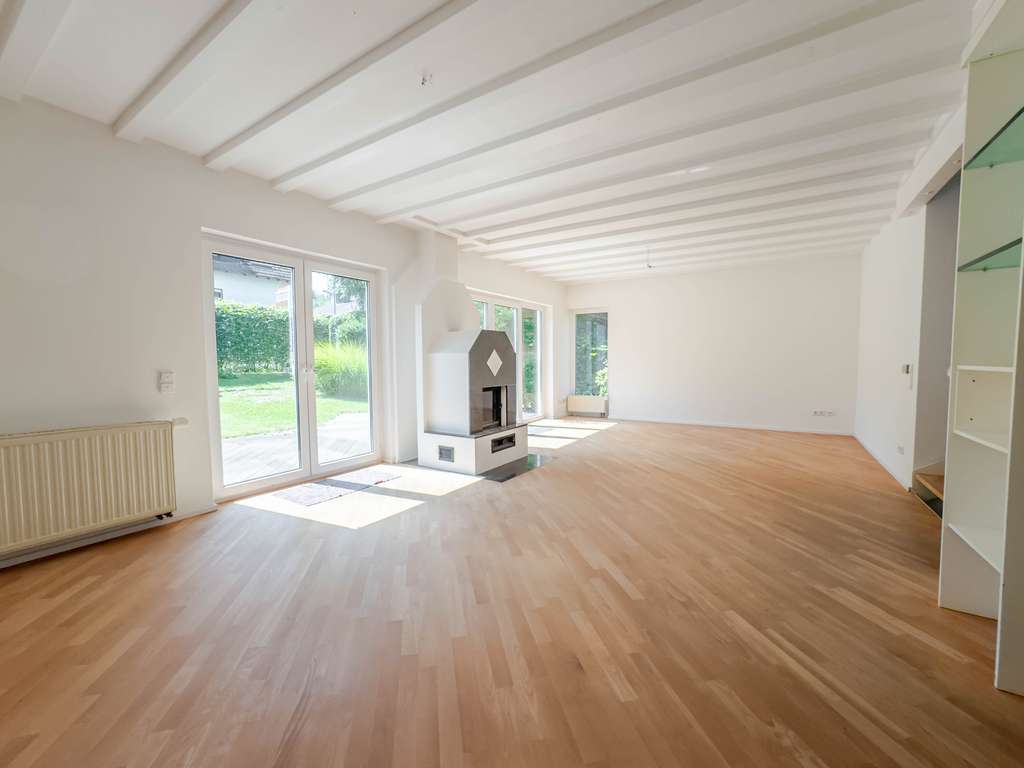 Doppelhaushälfte mit Einliegerwohnung & viel Platz