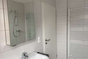 *** Helle 3 Zimmer Whg.  mit Balkon // Nähe Uniklinik *** – Hirblinger Straße 272 1/2, 86156 Bärenkeller, Augsburg – Vorschaubild 8