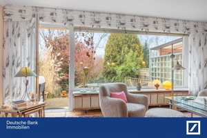 Vollunterkellertes Reihenmittelhaus mit schöner Dachterrasse, Terrasse, Sauna und Carport – Hamburg – Vorschaubild 1