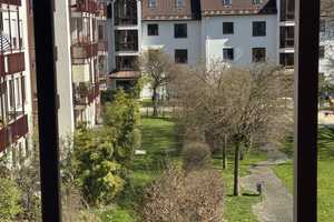 Geschmackvolle, gepflegte 2-Zimmer-Wohnung mit großem Balkon in München Untergiesing – München – Vorschaubild 1