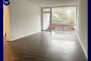 3-Zimmer-Wohnung + Loggia! Renoviert, separate Küche, Wannenbad, Aufzug