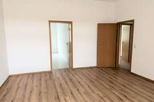 TOPDEAL: 1 MONAT MIETFREI! FRISCH RENOVIERT MIT EINBAUKÜCHE, WANNE UND DUSCHE – Faulmannstraße 5a, 39122 Salbke, Magdeburg – Vorschaubild 7