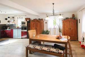 Familienglück mit Garten, Doppelgarage & ausgebautem Dachgeschoss – sofort bezugsfrei! – Die vollständige Adresse der Immobilie erhältst du vom Anbieter., 97215 Uffenheim – Vorschaubild 3