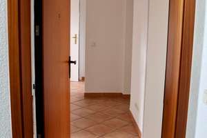 Sonnige 3-Zimmer-Eigentumswohnung mit Südwestbalkon in Düsseldorf-Unterbach – provisionsfrei – Ahornstraße 2, 40627 Unterbach, Düsseldorf – Vorschaubild 2