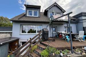 Reihenhaus mit Charakter: Terrasse, Balkon, Kamin und liebevoll angelegter Garten – Die vollständige Adresse der Immobilie erhältst du vom Anbieter., 42549 Velbert-Mitte, Velbert – Vorschaubild 3