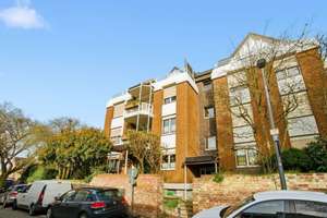 Wohnen im Grünen – Stilvolle Erdgeschosswohnung mit Terrasse und Gartenblick – Die vollständige Adresse der Immobilie erhältst du vom Anbieter., 50858 Junkersdorf, Köln – Vorschaubild 3
