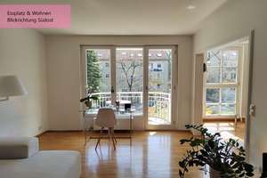 Großzügige, lichtdurchflutete  4-Zimmer Wohnung mit Balkon in ruhiger Lage 