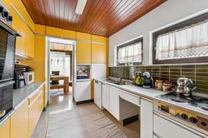 Zweifamilienhaus mit schönem Garten und Garage – Reutlingen (Kreis) – Vorschaubild 18
