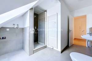 Stilvolle 3-Zimmer-Dachgeschosswohnung mit Terrasse in Top-Zustand, Johannisthal! – Trützschlerstr. 11, 12487 Johannisthal, Berlin – Vorschaubild 23