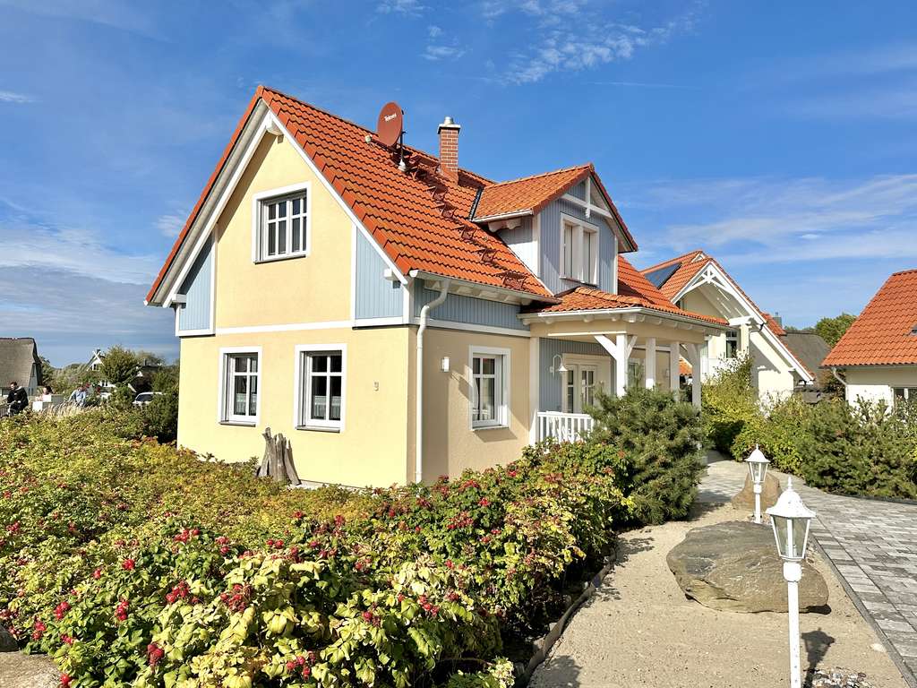 Immobilie in Kalkhorst - „Wo Feriengefühl zuhause ist – charmantes Haus im Schwedenstil nahe der Ostsee“ - Bild 1