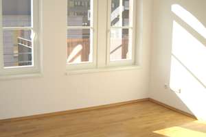 Sehr schöne & gehobene 3-Zimmer-Wohnung im obersten Vollgeschoss (3. OG) in begehrtem Baudenkmal – Zur alten Exerzierhalle 23, 40476 Derendorf, Düsseldorf – Vorschaubild 12