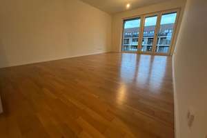 2-Zimmerwohnung mit Einbauküche und Loggia direkt am Spreekanal – Heidestraße 22, 10557 Moabit, Berlin – Vorschaubild 4