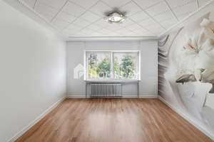 Komfortables Wohnen im grünen Norden: Gepflegte Eigentumswohnung mit zwei Loggien und Garage – Die vollständige Adresse der Immobilie erhältst du vom Anbieter., 47803 Inrath/Kliedbruch, Krefeld – Vorschaubild 3