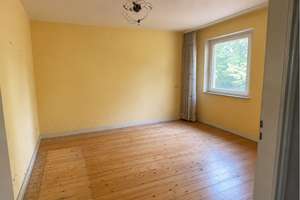 Chakteristisches Reihenmittelhaus mit individuellem Gestaltungspotenzial – Die vollständige Adresse der Immobilie erhältst du vom Anbieter., 30519 Waldhausen, Hannover – Vorschaubild 2
