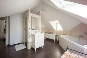 Gründerzeitvilla mit Dachterrasse – Die vollständige Adresse der Immobilie erhältst du vom Anbieter., 93055 Ostenviertel, Regensburg – Vorschaubild 11