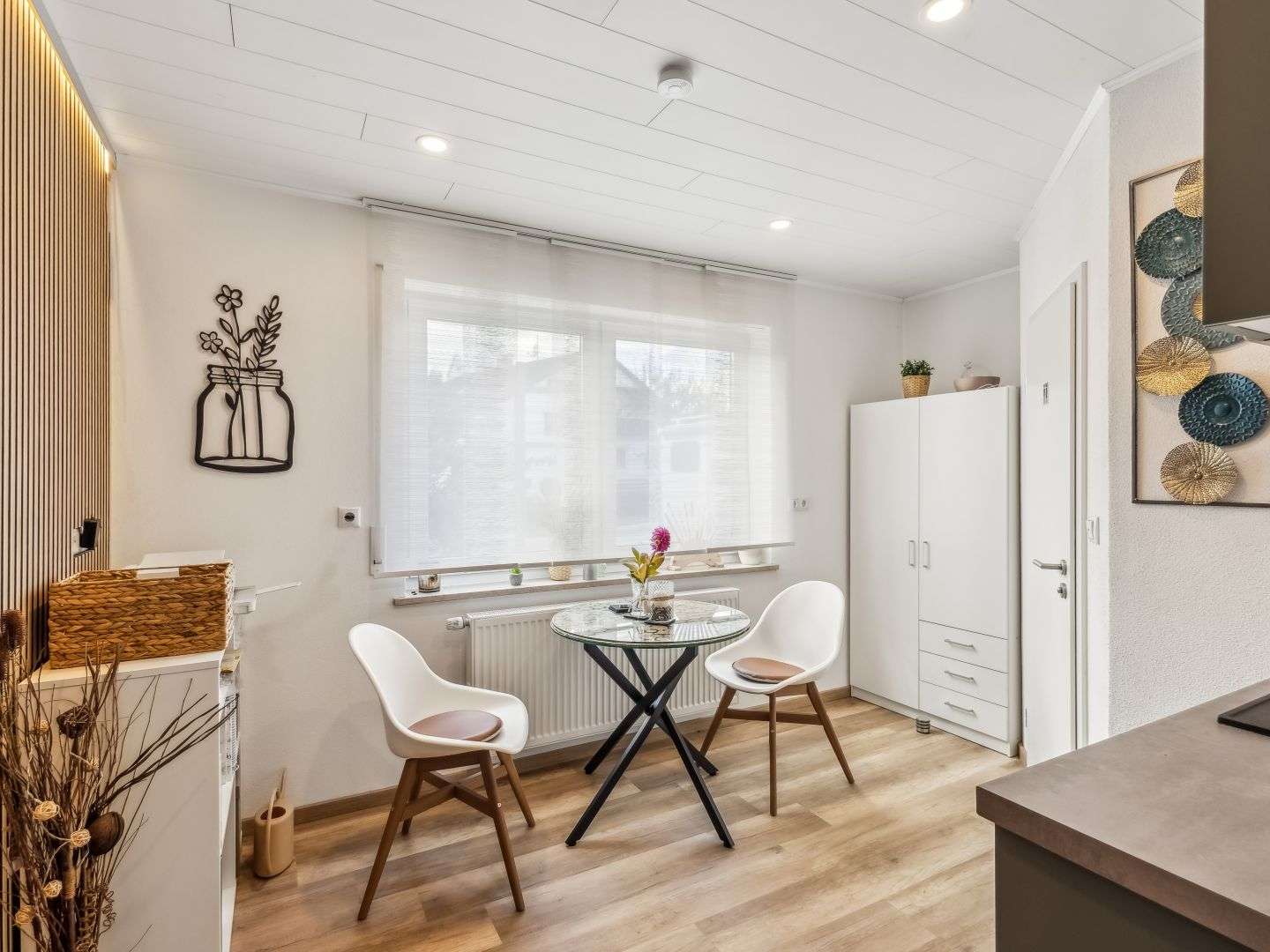 Immobilie in Adelzhausen - Top saniertes Mehrgenerationenhaus mit Gewerbeeinheit in Adelzhausen - Bild 8