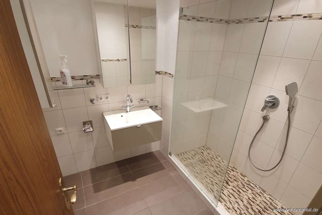 Immobilie in Miesbach - Wohnen im Tal Immobilien Am Stadtwald: Renovierte 3-Zi.-Terrassenwohnung in Miesbach! - Bild 4