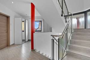 Exklusives Architektenhaus! Energieeffizientes EFH mit gepflegtem Garten in begehrter Lage – Die vollständige Adresse der Immobilie erhältst du vom Anbieter., 95463 Bindlach – Vorschaubild 11