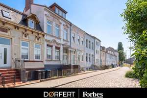 Charmantes Reihenhaus mit Wintergarten, Terrasse und großem Potenzial in der Bremer Neustadt