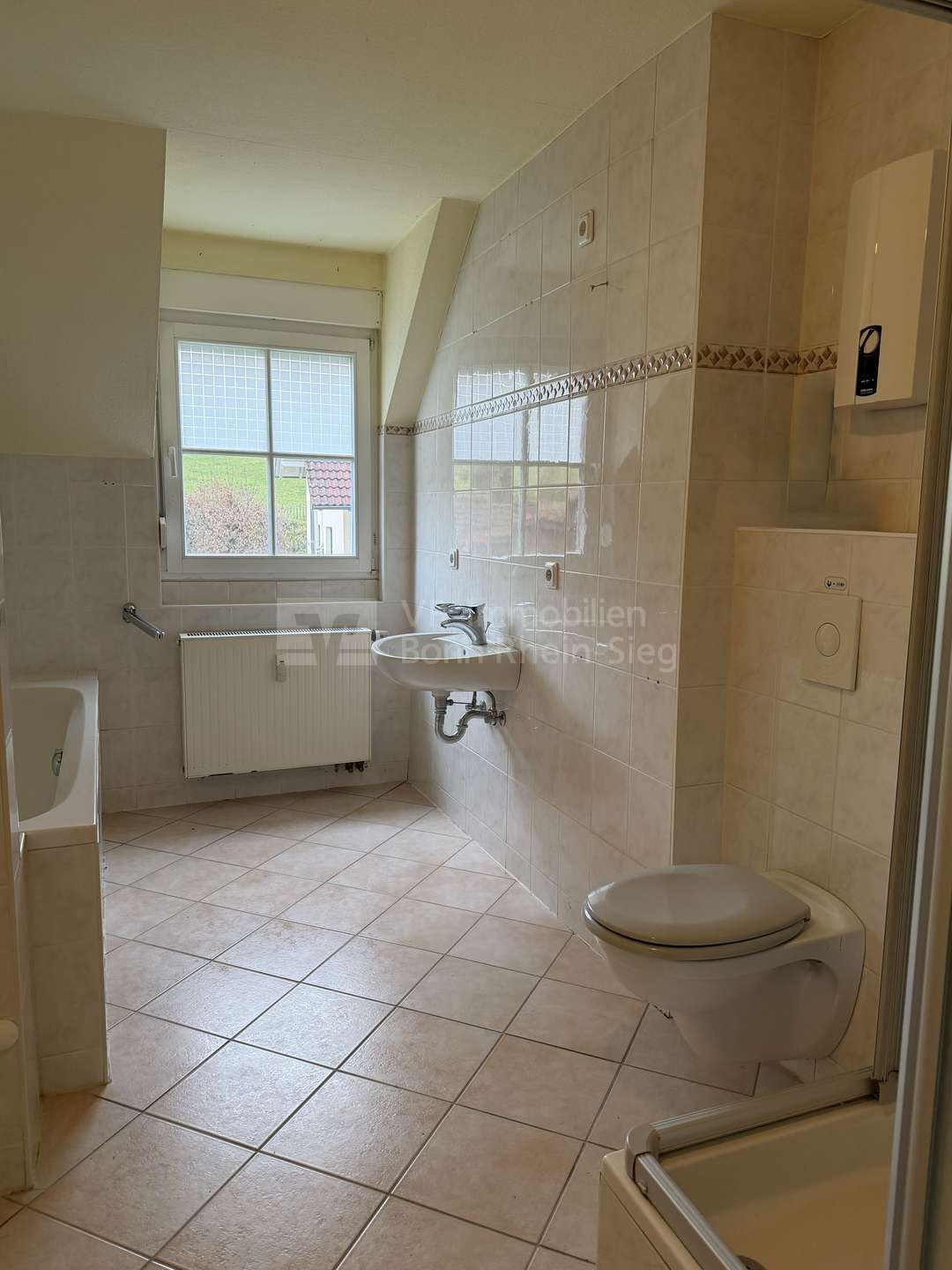 Immobilie in Windeck - Ein- bis Zweifamilienhaus mit unterschiedlichen Baustilen in Höhenlage von Windeck - Rosbach - Bild 17