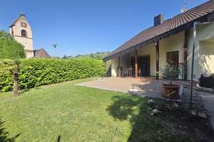 Wohnen mit mediterranem Flair: Gepflegtes Einfamilienhaus mit großem Garten, 2 Terrassen u. Garage – Bahnhofstraße 15/2, 79588 Efringen-Kirchen – Vorschaubild 2
