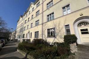 Charmante Wohnung in grüner Lage nahe Treptower Park