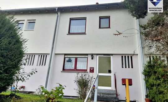 Für Handwerker - renovierungsbedürftiges Reihenmittelhaus mit Hobbyraum und Garten