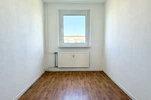 3-Zimmer-Wohnung mit Südbalkon in Rostock-Lütten Klein – Gedser Str. 5, 18107 Rostock – Vorschaubild 4