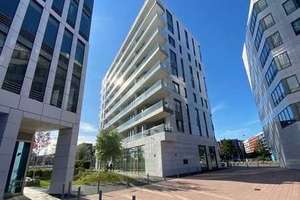 Moderne 3-Zimmer Wohnung mit Balkon in Hamburg-HafenCity – Überseeallee 8, 20457 HafenCity, Hamburg – Vorschaubild 1