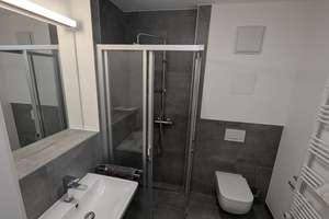 Helle 1-Zimmer Dachgeschosswohnung mit Balkon in Regensburg-Ostenviertel – Maierhoferstraße 1, 93047 Ostenviertel, Regensburg – Vorschaubild 4
