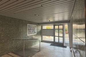 LEERSTEHENDE 2-ZIMMERWOHNUNG MIT LOGGIA UND STELLPLATZ IM KÖLNER SÜDEN – Die vollständige Adresse der Immobilie erhältst du vom Anbieter., 50996 Rodenkirchen (Ortsteil), Köln – Vorschaubild 2