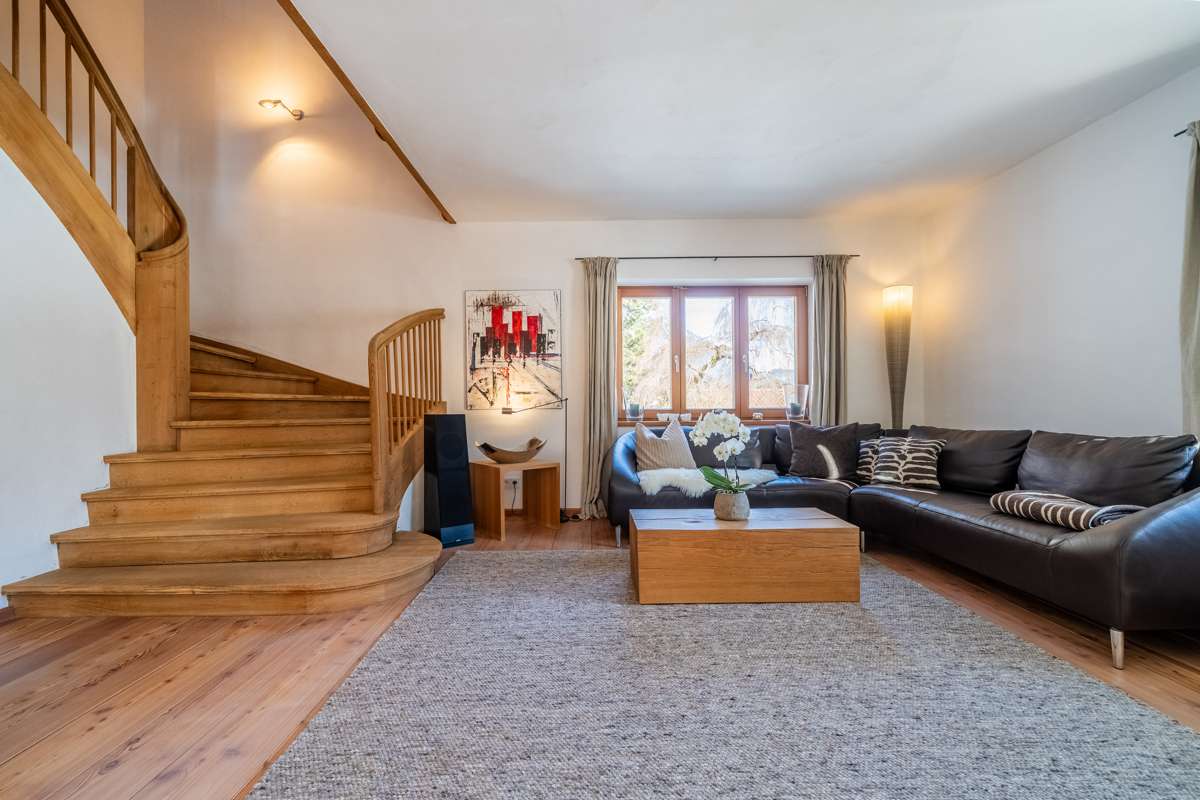 Immobilie in Schleching - Rarität in malerischer Lage:
Einzigartiges Anwesen im Landhaus-Stil mit Gästebereich und Alpenblick - Bild 12