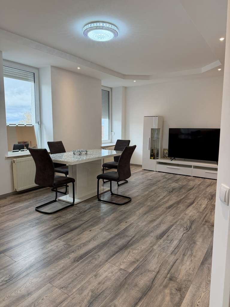 Immobilie in Pirmasens - Renovierte 2 Zimmer Wohnung mit Kochnische, Badezimmer und Abstellraum - Bild 2