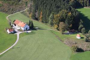 Bauernhaus/Bauernhof kaufen im Allgäu, absolute Alleinlage mit ca. 11 Hektar Wiesen für Mensch & Tie – Die vollständige Adresse der Immobilie erhältst du vom Anbieter., 87739 Breitenbrunn – Vorschaubild 3