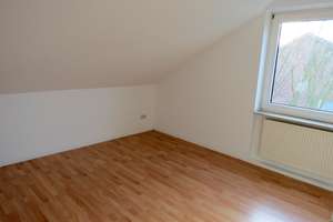 3ZBK IM DACHGESCHOSS * 51 M² * GROSSER GARTEN FÜR ALLE MIETER – Sürenbrede 21, 33428 Harsewinkel – Vorschaubild 7