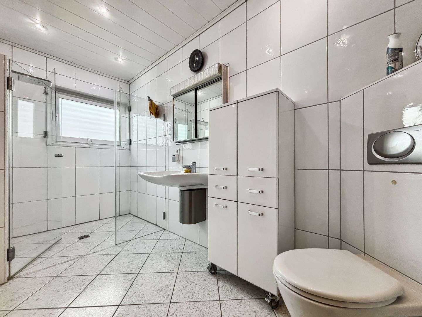 Immobilie in Cremlingen - Ein-Zweifamilienhaus mit ca. 196 m² Wohnfläche in Weddel - Cremlingen - Bild 4