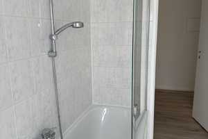 Exklusive 2-Zimmer-Wohnung mit Einbauküche in München – München – Vorschaubild 5