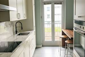 Charmantes Altbau-Juwel im Herzen von Berlin: Großzügige 4-Zimmer-Wohnung in begehrter Lage – Die vollständige Adresse der Immobilie erhältst du vom Anbieter., 10717 Wilmersdorf, Berlin – Vorschaubild 17