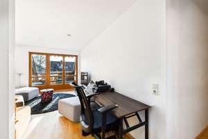 Unten das Leben, oben die Ruhe – Maisonette-Wohnung zwischen Stadt und Grün – Die vollständige Adresse der Immobilie erhältst du vom Anbieter., 70599 Plieningen (Ortsteil), Stuttgart – Vorschaubild 4