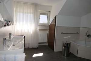 freistehendes Einfamilienhaus mit Zewotherm Lambda Wärmepumpe und Stellplatz – Am Waldrand 8, 68219 Rheinau, Mannheim – Vorschaubild 25