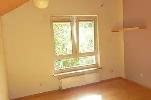 Mehrfamilienhaus mit drei Wohneinheiten, Garagen, Garten Streuobstwiese und Mega-Fernblick! – Trier-Saarburg (Kreis) – Vorschaubild 24